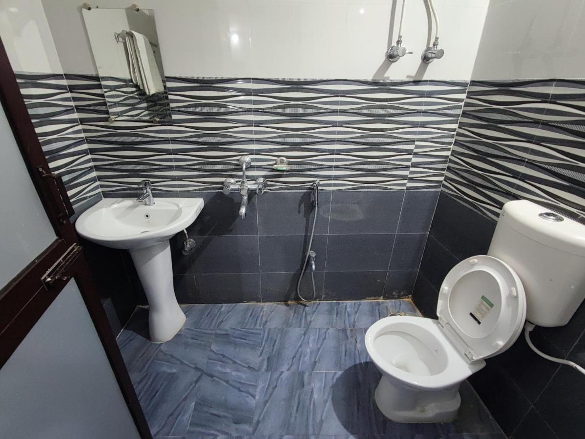 Hotel Kanha Shyam Madhubani Экстерьер фото